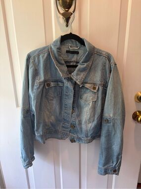 paper tee Light Blue Denim Jacket - Women's Jean Jacket